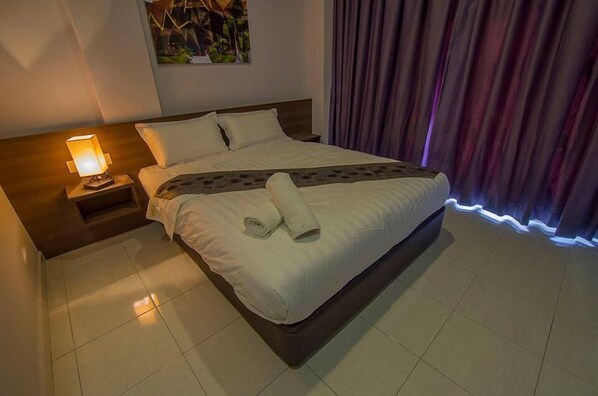 Standard Double Room, 1 Queen Bed | Free WiFi, bed sheets - Hotel Seri Rembau (Rembau)