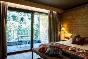 迷你吧、客房内保险箱、遮光窗帘、隔音