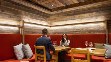 ์ปคํ ๋ค์ด๋