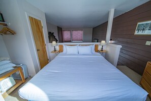 公寓客房, 多張床, 湖景 (Edgewater 1448) | 1 間睡房、獨特設計、獨特裝修、熨斗/熨衫板