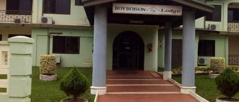 Entrée de l’hébergement