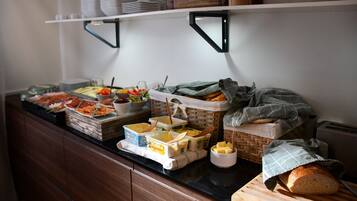 Free daily on-the-go breakfast