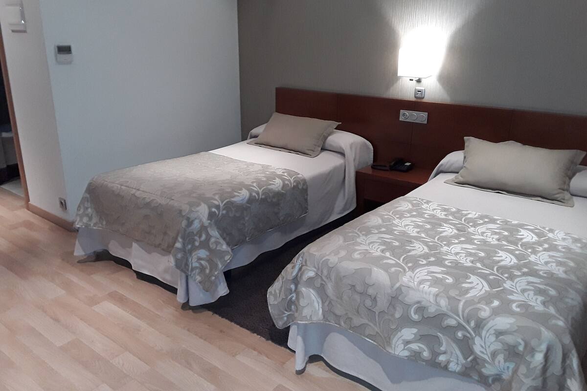 double or twin room | 1 bedroom, desk, laptop workspace, blackout curtains