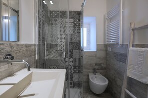 Superior Double Room | Bathroom - Approdo 36 (La Spezia)