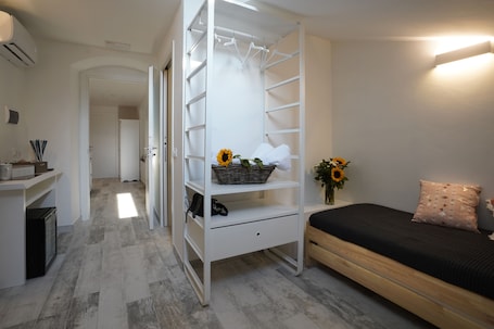Minibar, escritorio, cunas gratuitas y wifi gratis