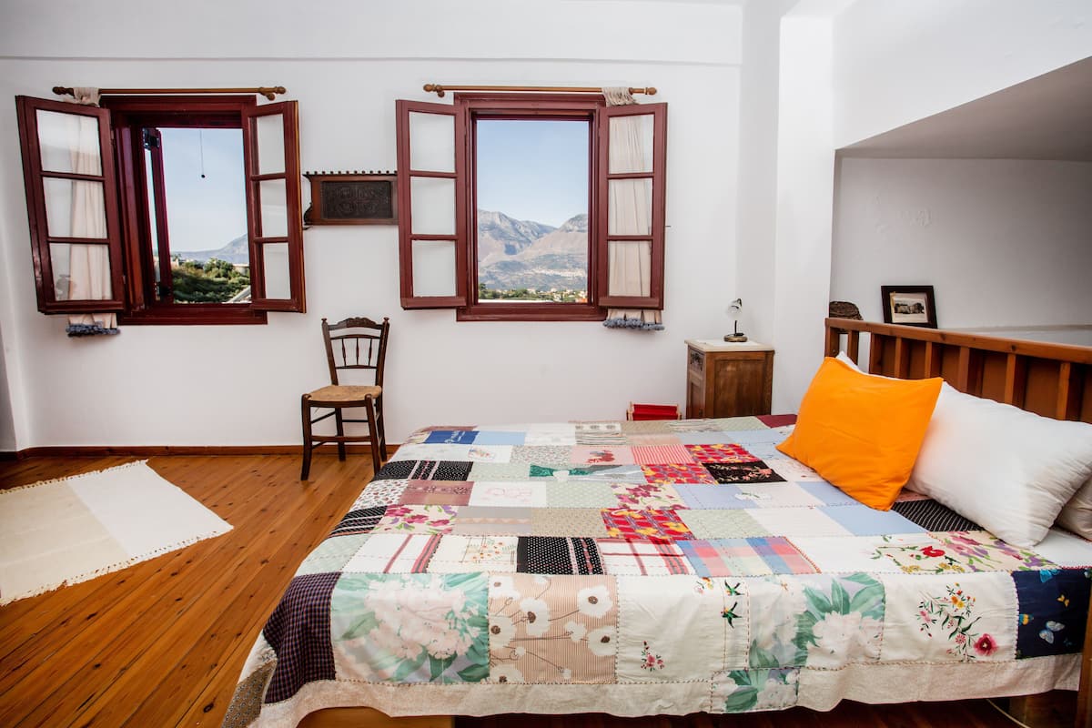 Superior-Apartment, Meerblick | 1 Schlafzimmer, Daunenbettdecken, individuell dekoriert