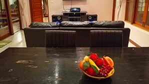 3-Bedroom Villa with Private Pool | Living room | Flat-screen TV - The Haven Pool Villa (Pattaya)
