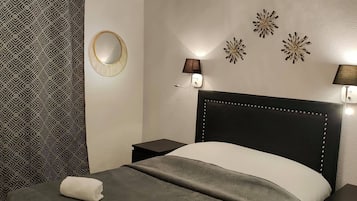 Family Room | Individually decorated, individually furnished, desk, iron/ironing board