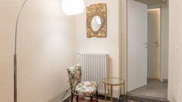 Appartement, 4 chambres | Équipements de la chambre