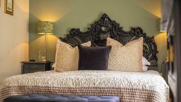 Luxury Double or Twin Room (Physicians of Myddfai) | Egyptian cotton sheets, desk, blackout drapes, free WiFi