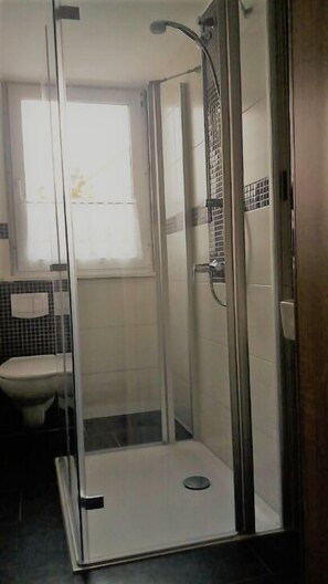 Classic Apartment, City View | Bathroom