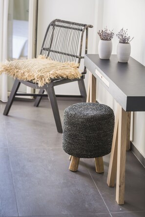 Suite (Anchor) | In-room safe, blackout drapes, soundproofing, iron/ironing board