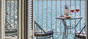 Argostoli Marina Suites