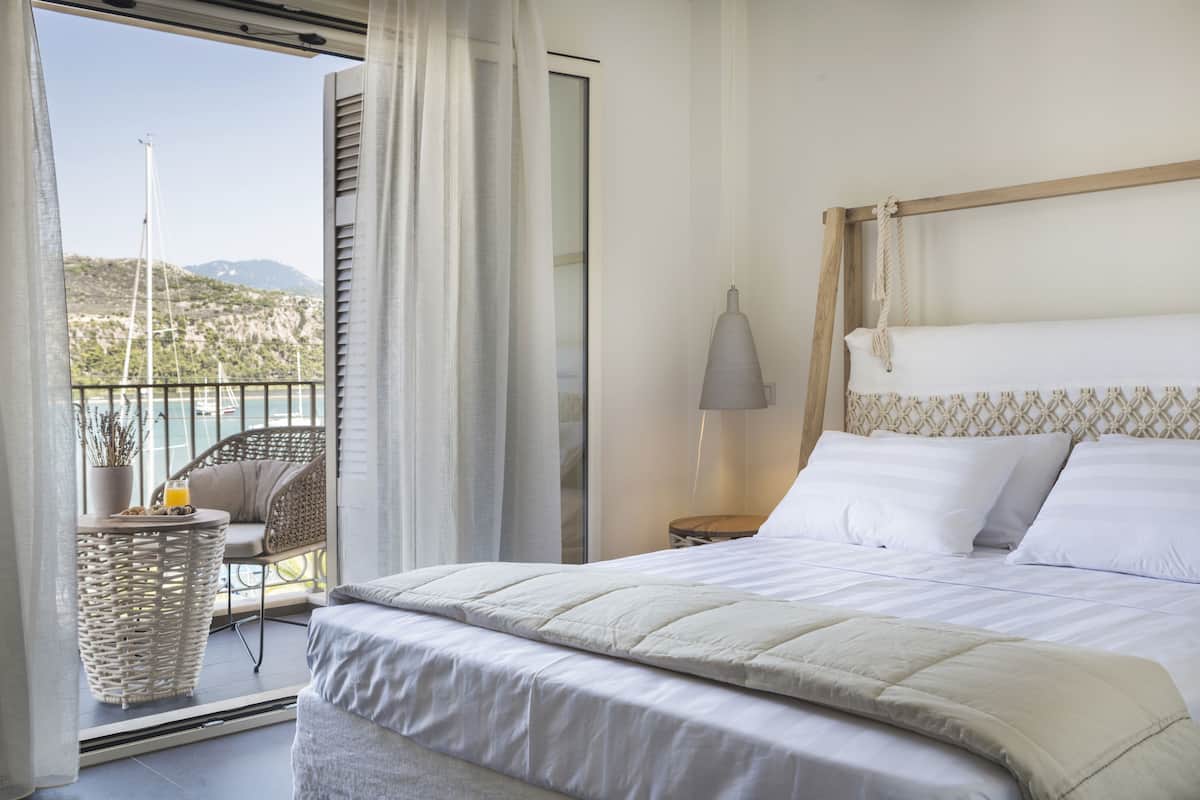 1 bedroom, in-room safe, blackout curtains, soundproofing