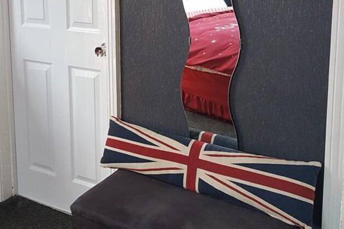 Room 4 | 1 bedroom, in-room safe, iron/ironing board, cribs (free)