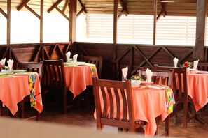 Free daily continental breakfast - Platinum Court (Oyarifa)