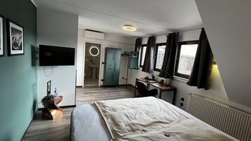Double Room | Free WiFi