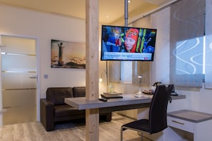 Business Double Room | Free WiFi