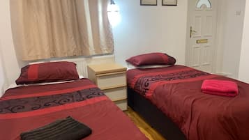 Twin Room | Soundproofing, iron/ironing board, free WiFi