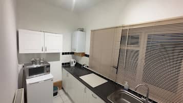 Apartment | Private kitchen | Electric kettle