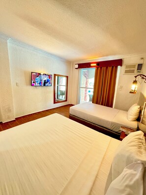 Chambre supérieure | 1 chambre, lit avec matelas en mousse à mémoire, coffre-fort