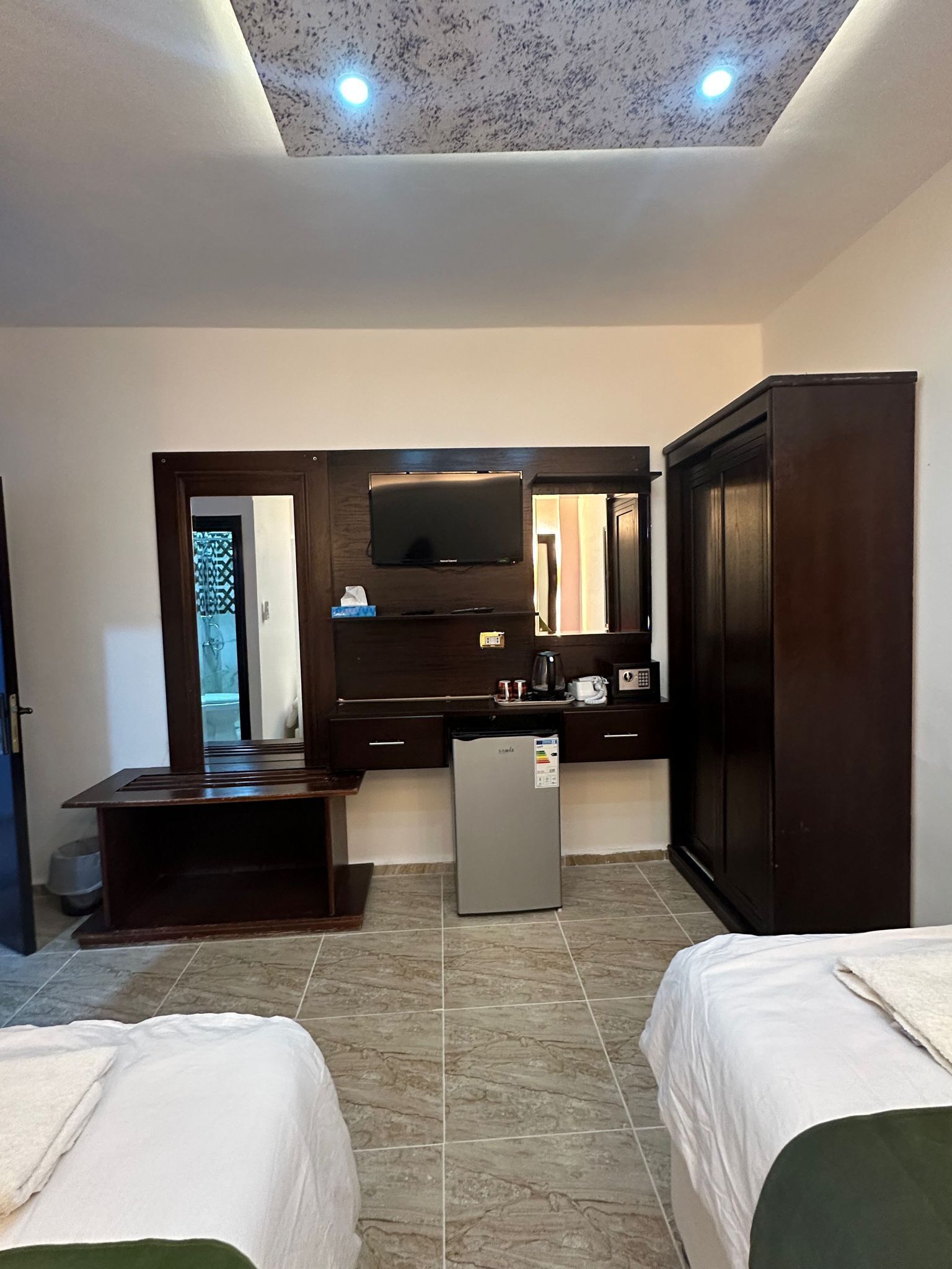 deluxe twin room | 1 bedroom, in-room safe, blackout curtains, iron/ironing board
