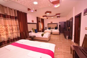 Luxury Room | In-room safe, blackout curtains, iron/ironing board, free WiFi - Petra Guests Hotel (Wadi Musa)