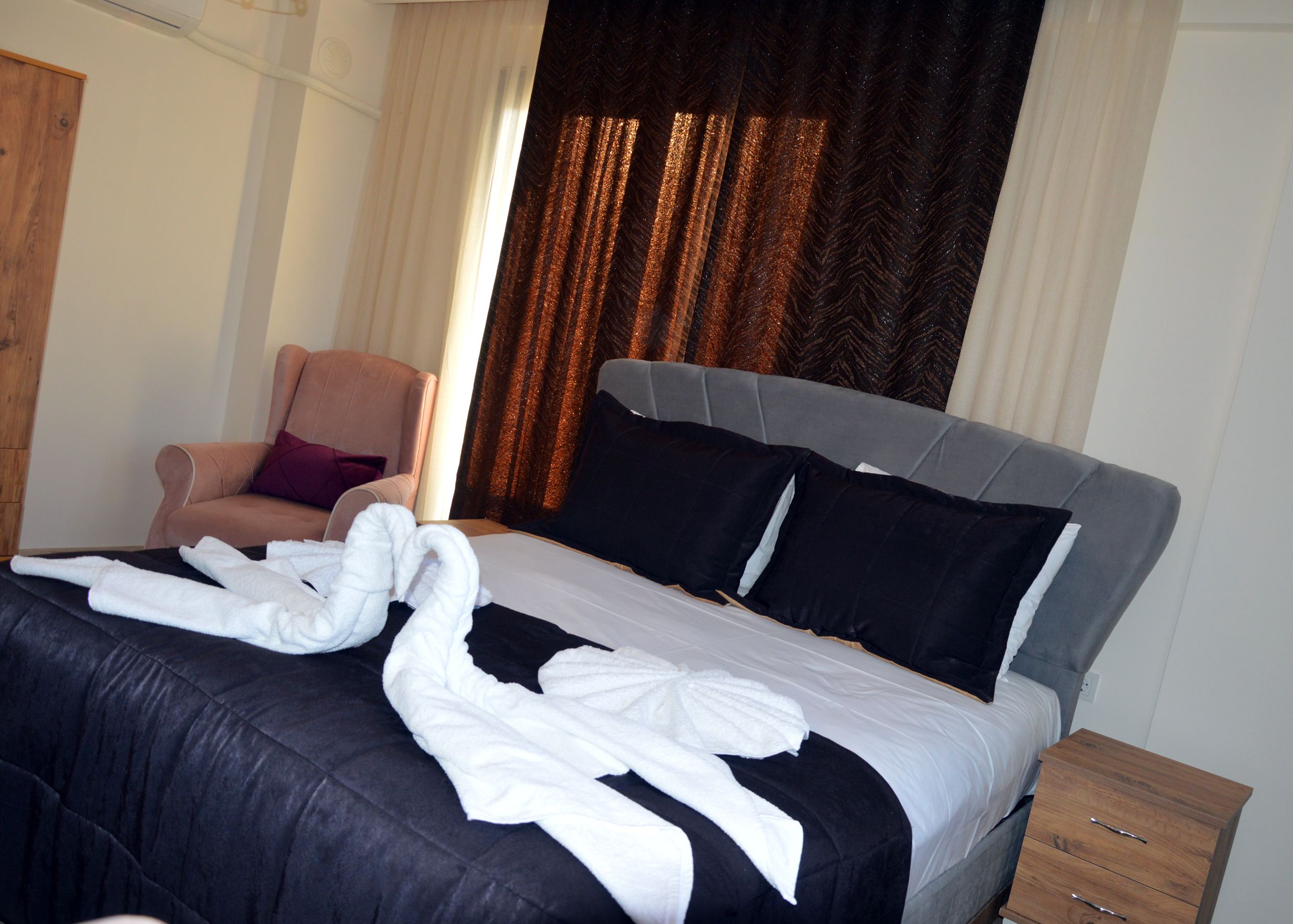 triple room | iron/ironing board, free wifi, bed sheets, wheelchair access