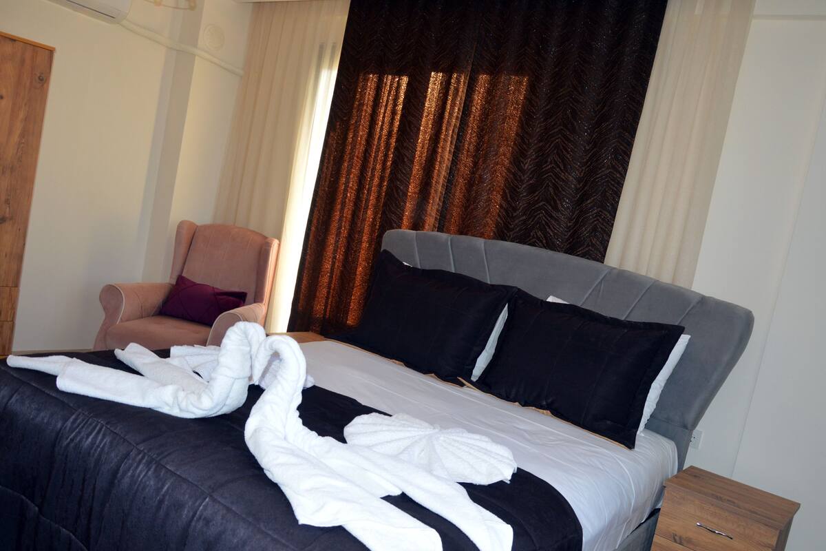 triple room | iron/ironing board, free wifi, bed sheets, wheelchair access