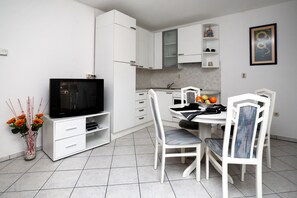  Apartment - Ground Floor | Living area