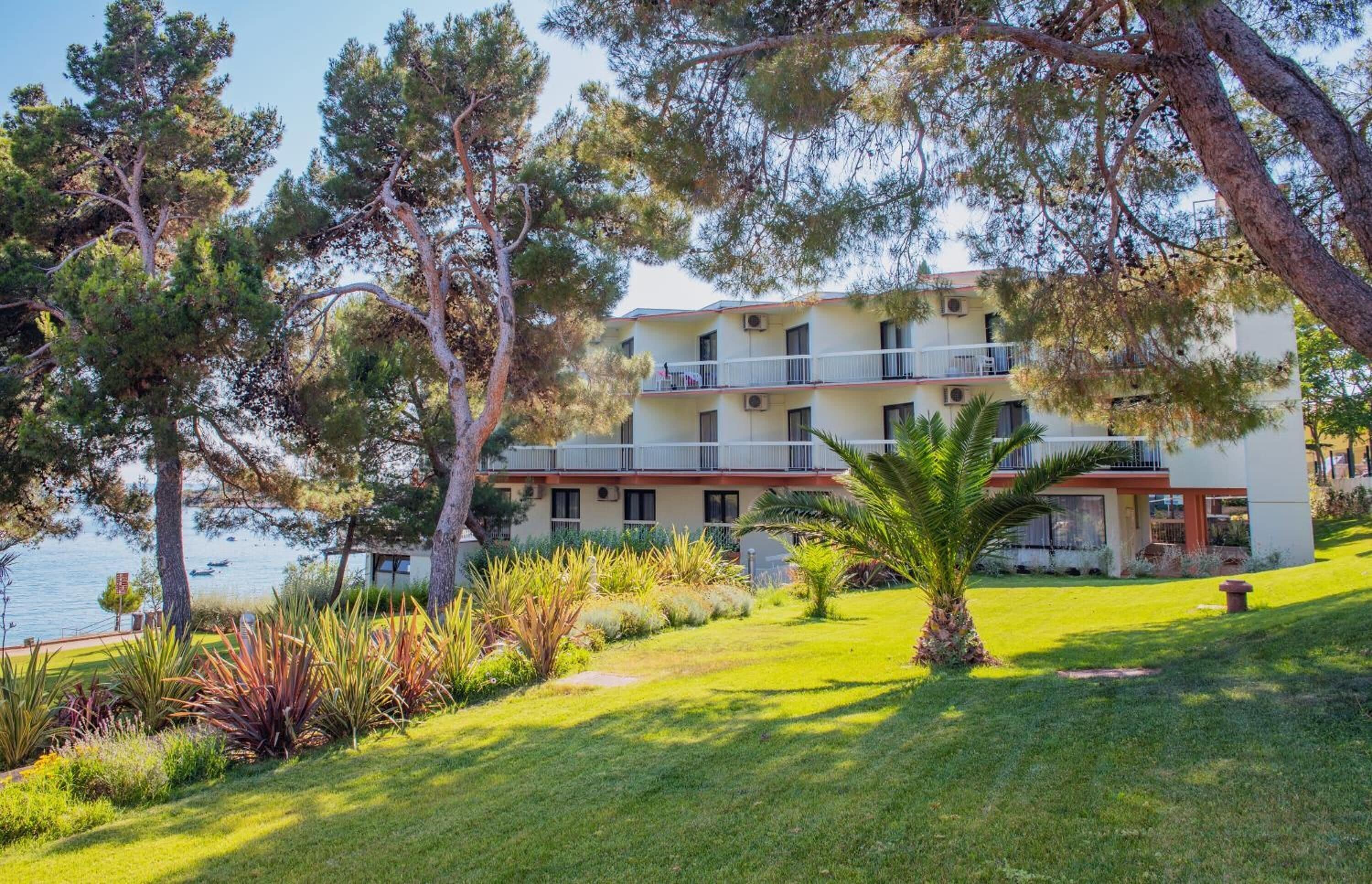 Photo - Centinera Resort