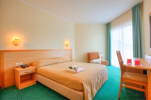 Standard Double Room, Balcony | Desk, blackout drapes, WiFi, bed sheets - Centinera  Resort (Medulin)