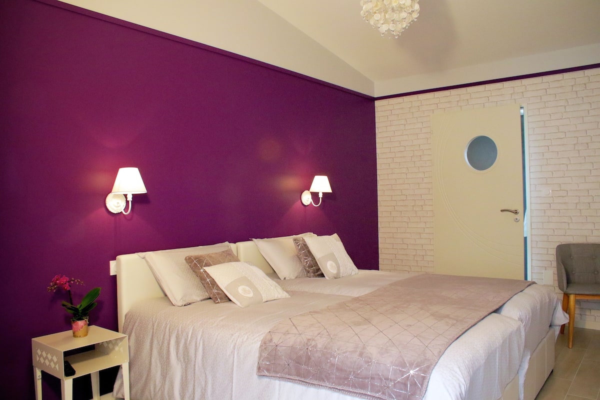 Room (Glycine) | Individually decorated, individually furnished, iron/ironing board