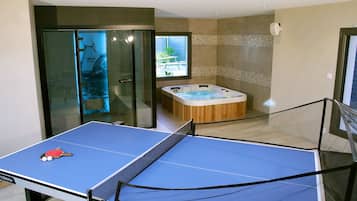 室內 Spa 池