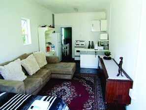 House, 2 Bedrooms (Panorama Petit) | Living area