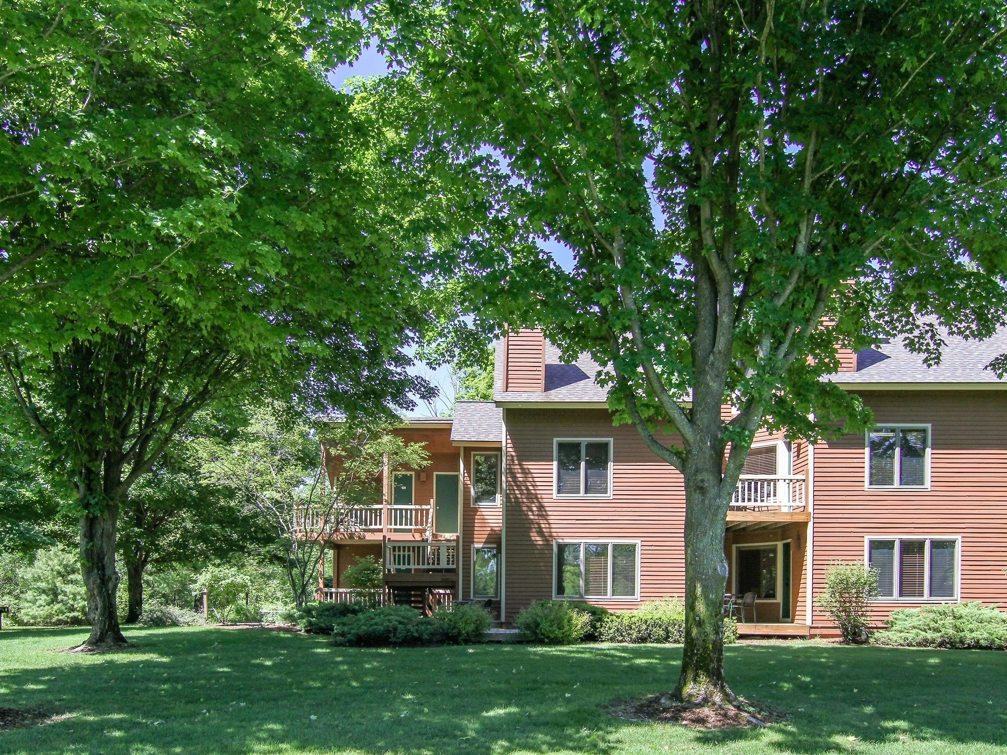 condo, 2 bedrooms | front of property