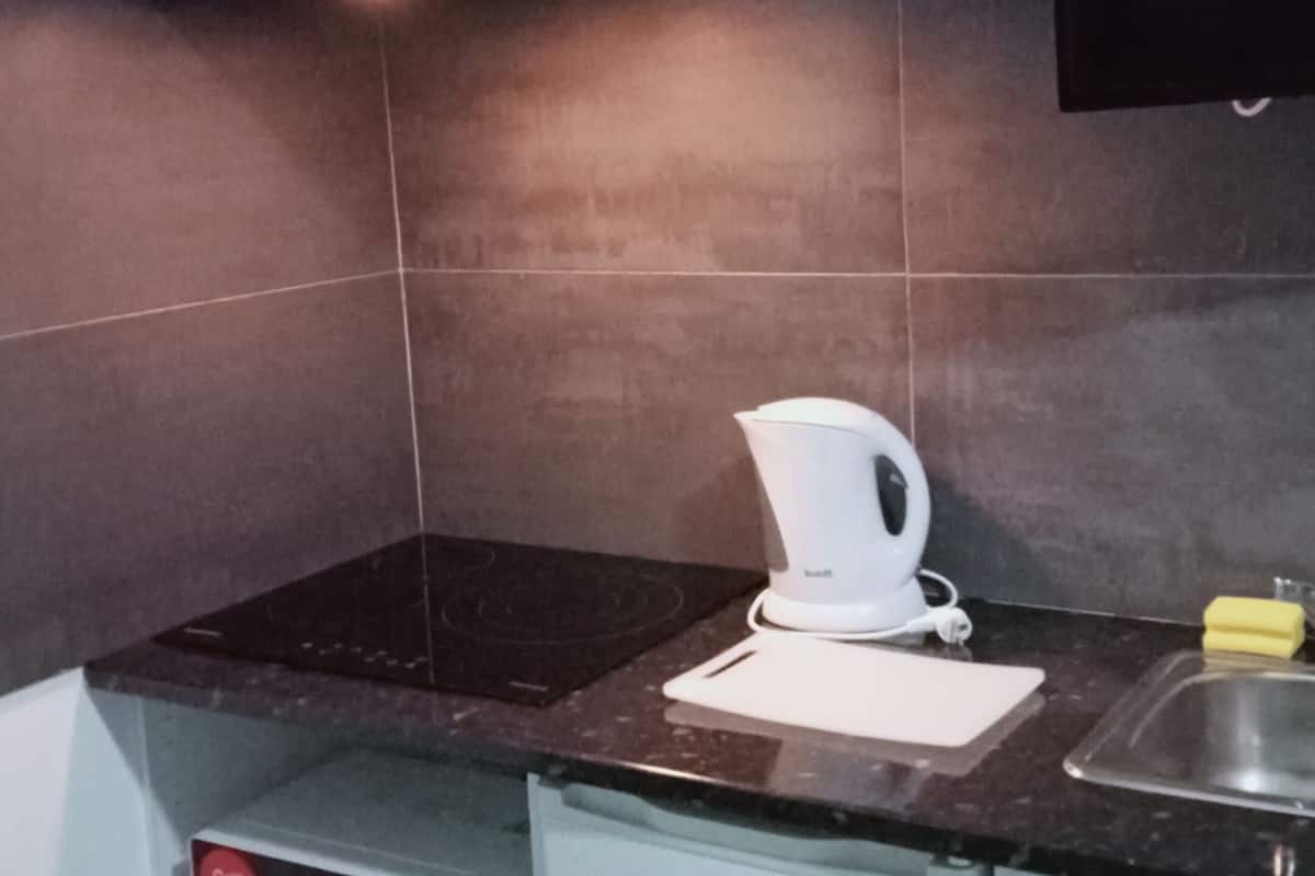 fridge, microwave, coffee/tea maker, toaster