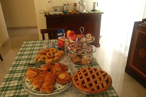 Free daily continental breakfast - B&B Ponte Capograssi (Sulmona)