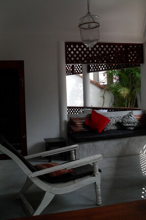 Economy Double | Baño | Ducha, cabezal de ducha tipo lluvia y toallas