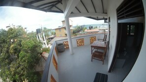 DOUBLE BED SEA VIEW | Balcón