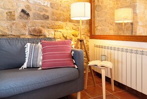 Una Smart TV, libros