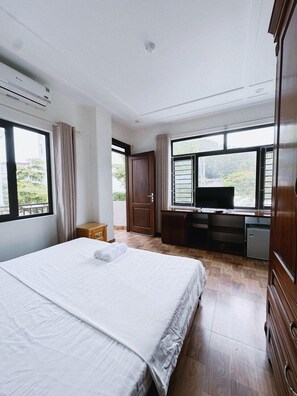 Classic Double Room, 1 King Bed, Non Smoking