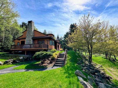 O39 Entry level Bretton Woods Cottage on beginner ski trail. Perfect location for all seasons!