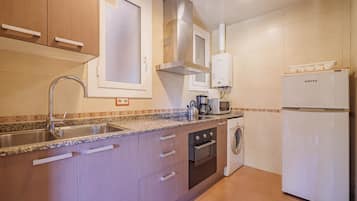 2 Bedrooms Apartments (Sagrada Familia Views) | 私人厨房 | 大冰箱、微波炉、烤箱、炉灶