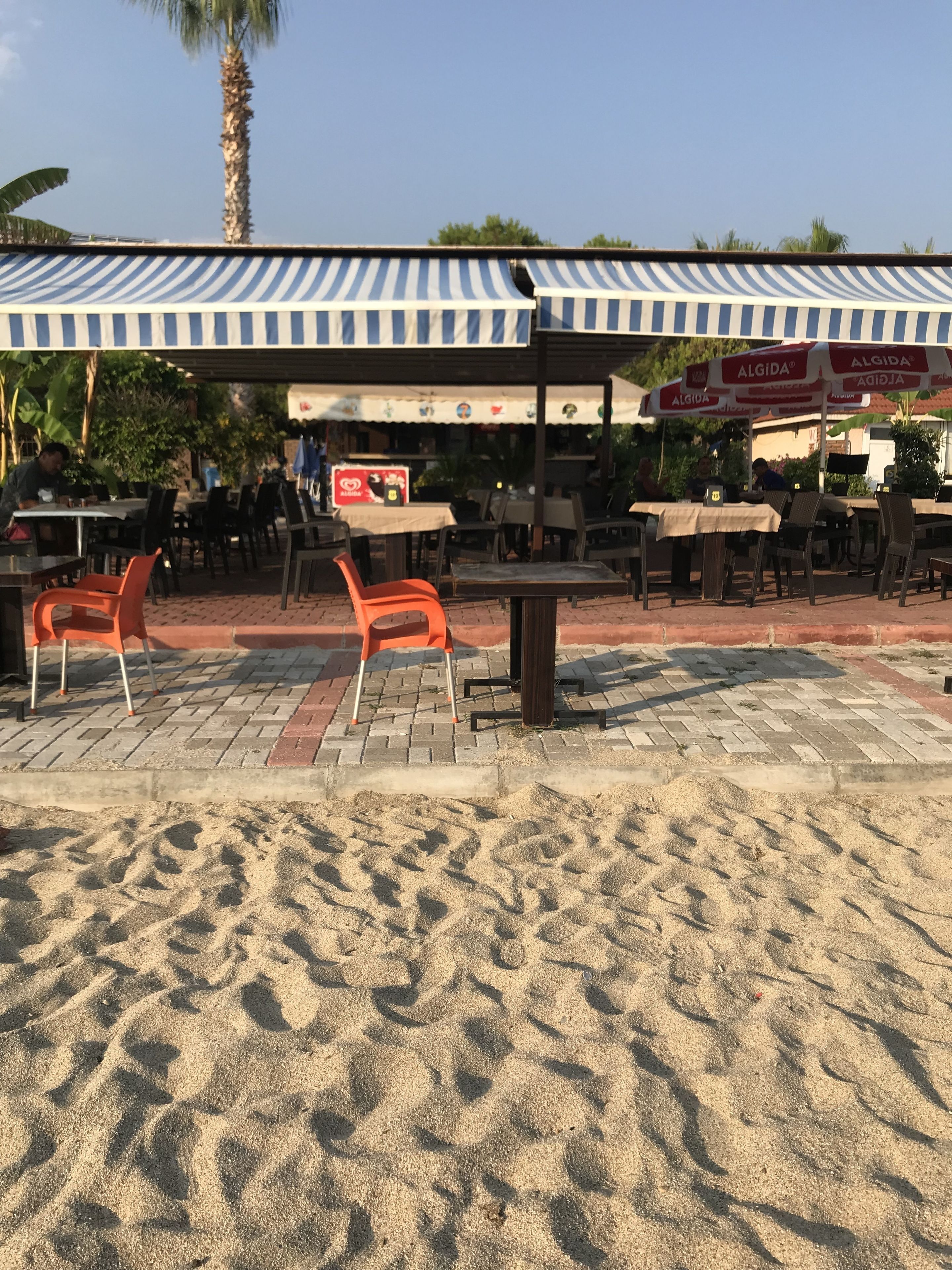 Playa privada en los alrededores y bar en la playa 