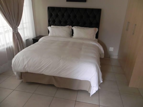 In-room safe, blackout curtains, free WiFi, bed sheets