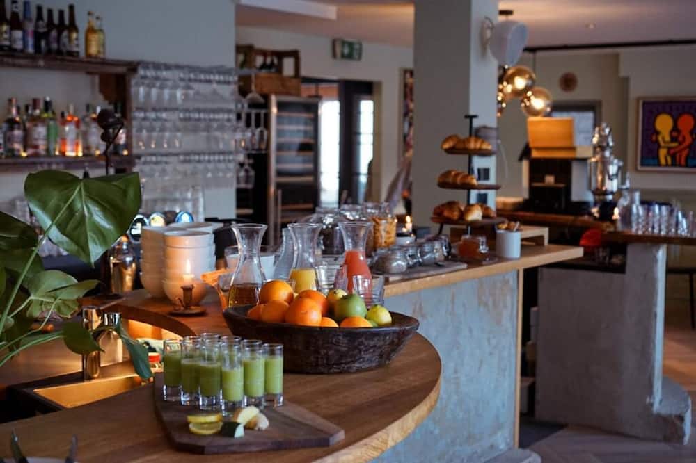Shed HOTEL
