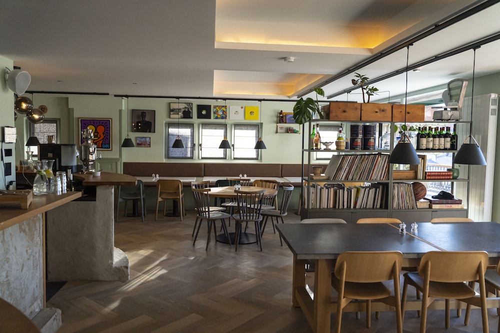 Hôtel Phenix by null