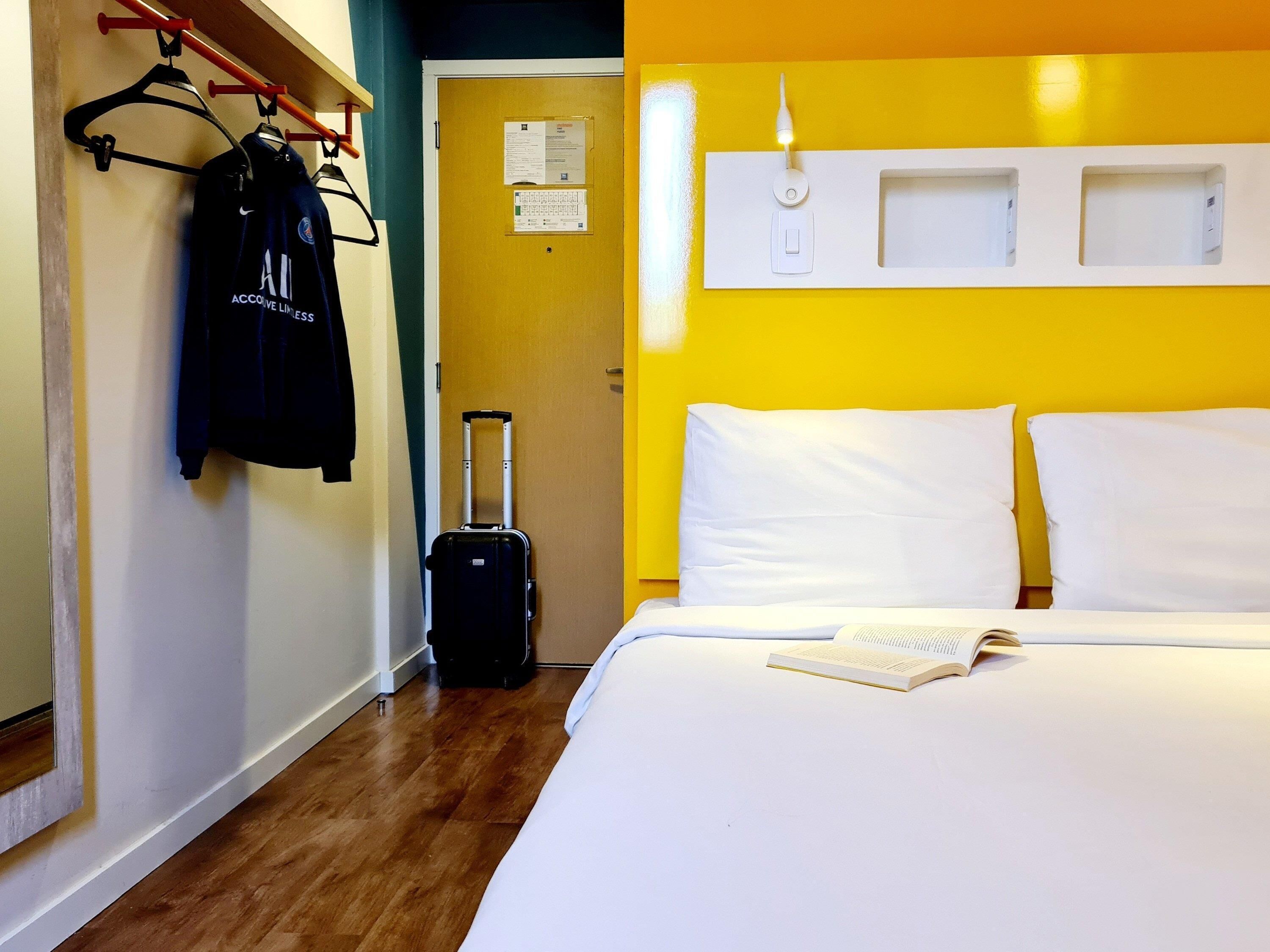 Standard Apartment, 1 Double Bed | Blackout curtains, iron/ironing board, free WiFi, bed sheets