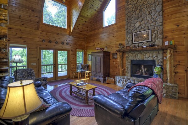 Interior detail - Crooked Creek (Copperhill)